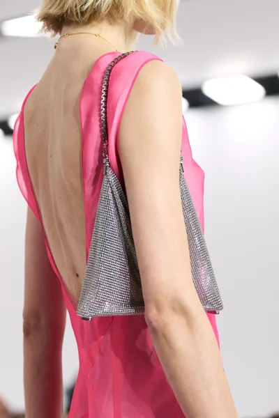 Look 90